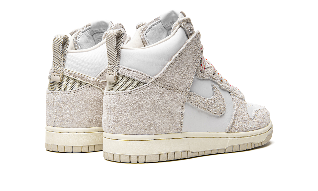 Dunk High SP "Notre - Light Orewood Brown" CW3092 100