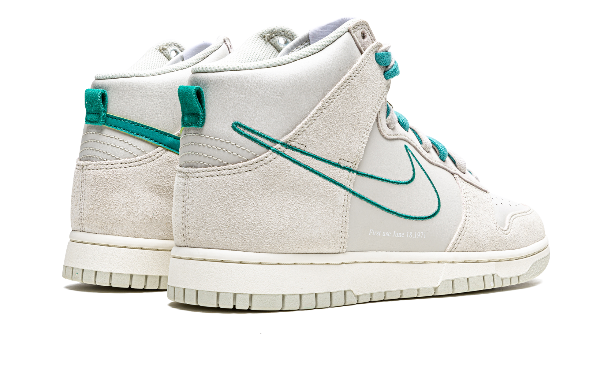 Dunk High SE "First Use - Green Noise" DH0960 001