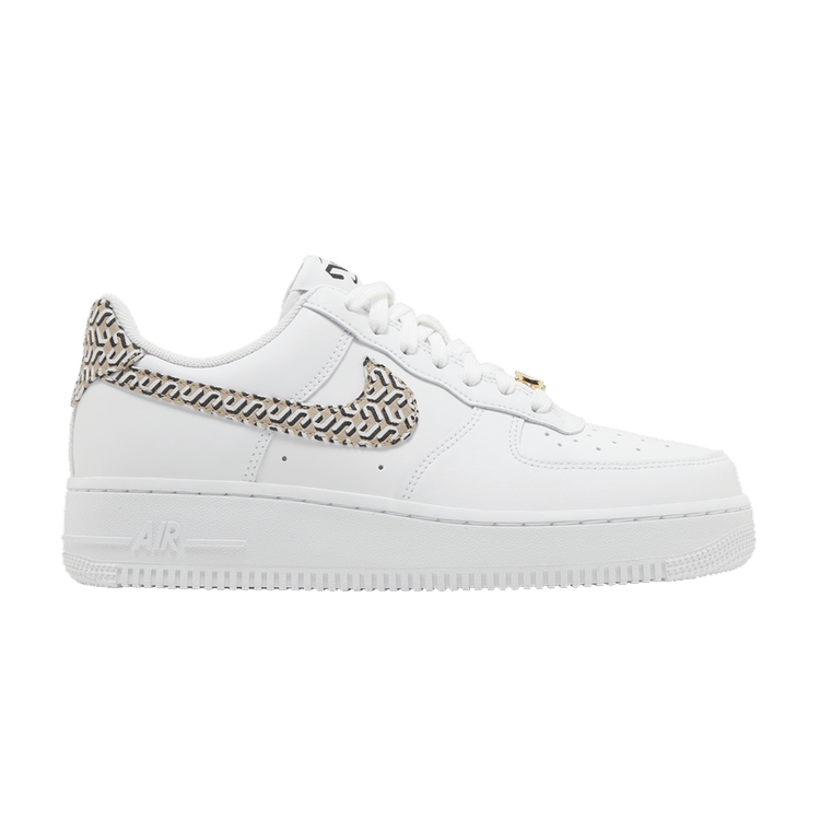 Nike Wmns Air Force 1 LX 'United in Victory - White'