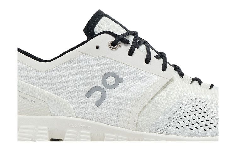 ON Cloud X 'White Black'