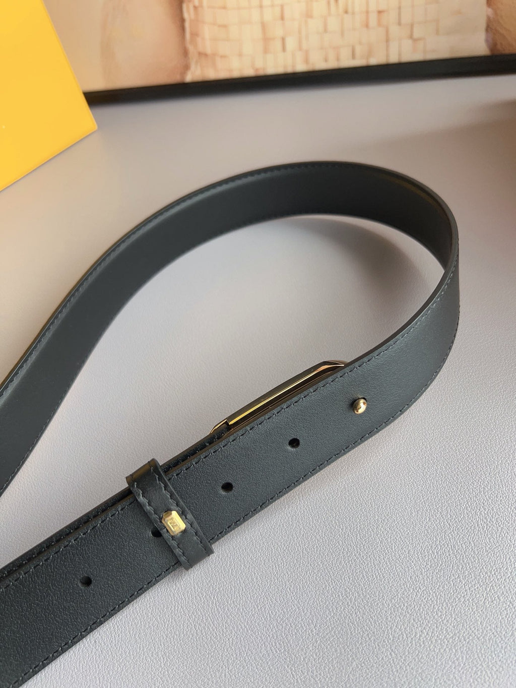 BL261 Fendi Women's 3.0 cm Leather Belt