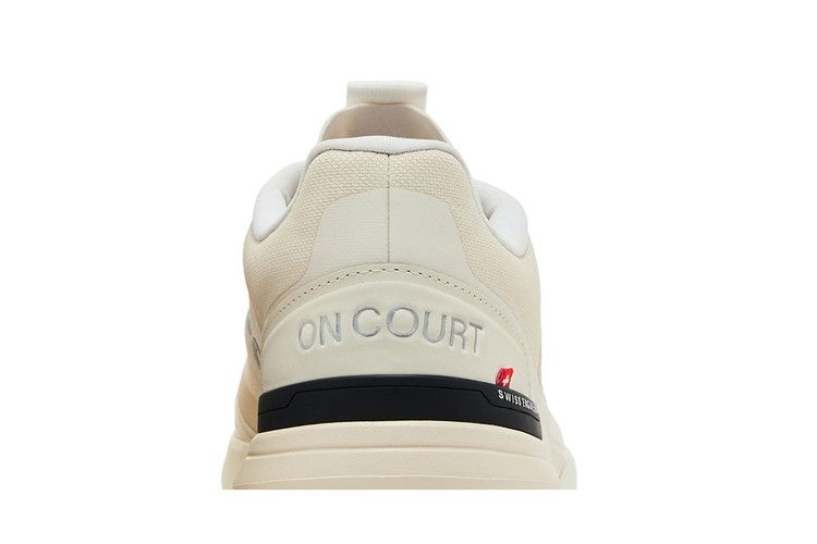 ON The Roger Advantage Pro 'Cream Black'