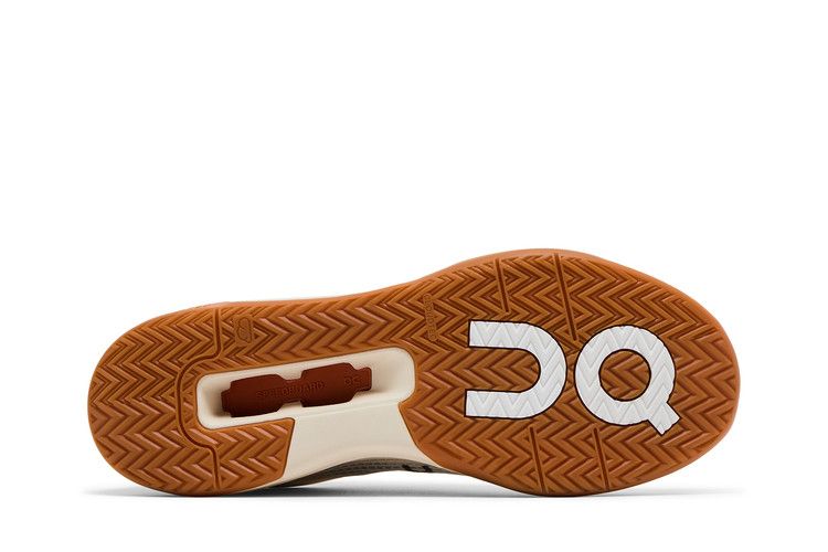 The Roger Advantage Z5 'Cream Almond'