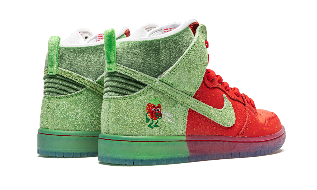 SB Dunk High "Strawberry Cough" CW7093 600