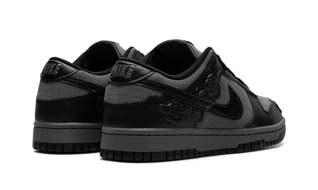 Dunk Low WMNS "Black Roses" HF1986 001
