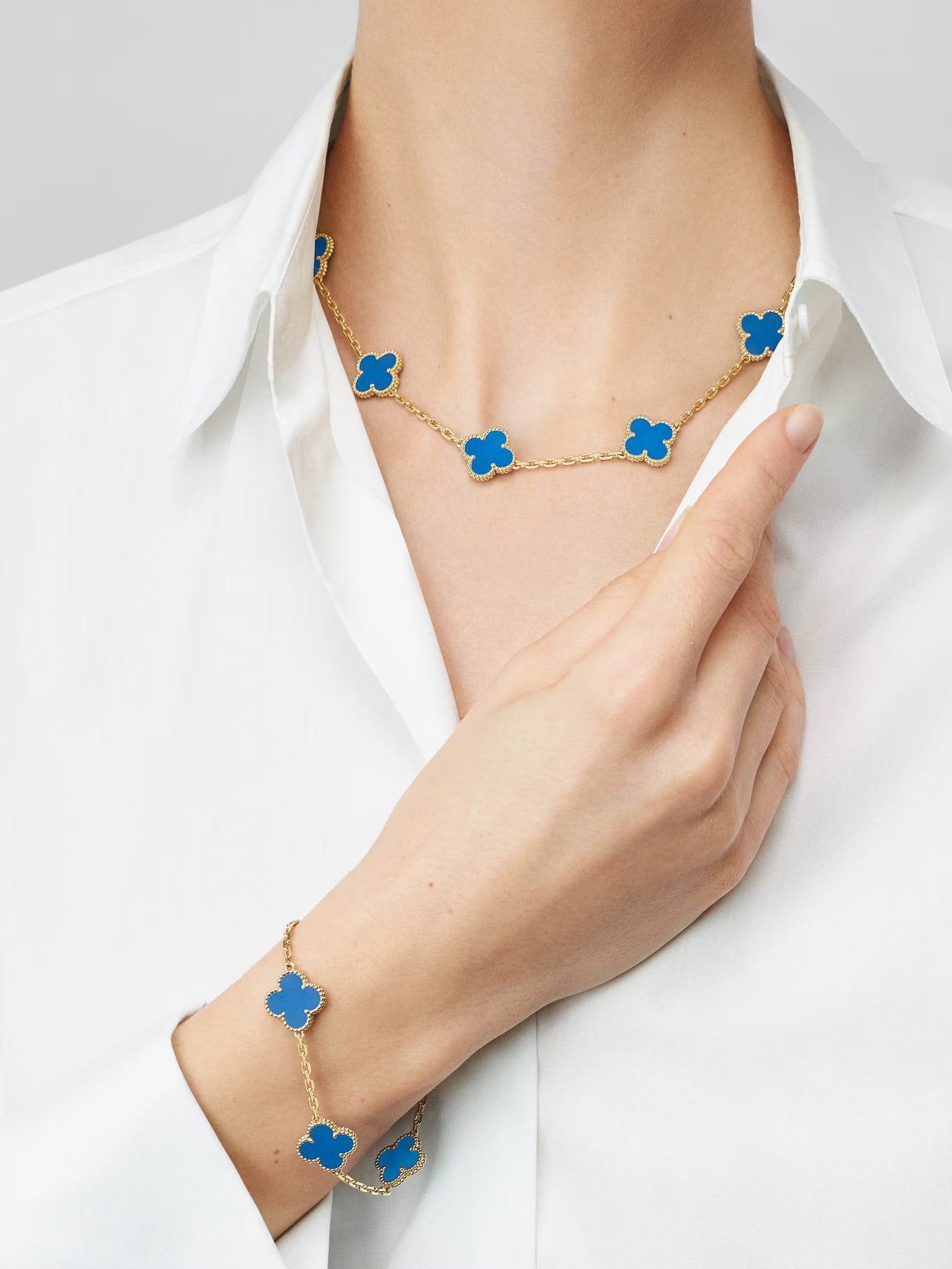 Vintage Alhambra bracelet, 5 motifs, blue agate