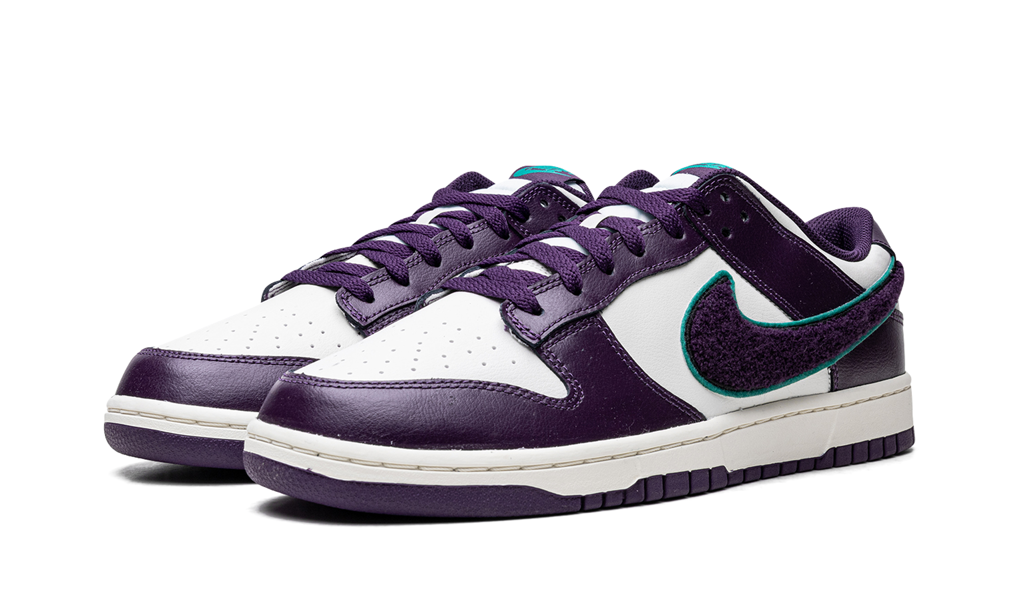 Dunk Low "Chenille Swoosh - Grand Purple" DQ7683 100