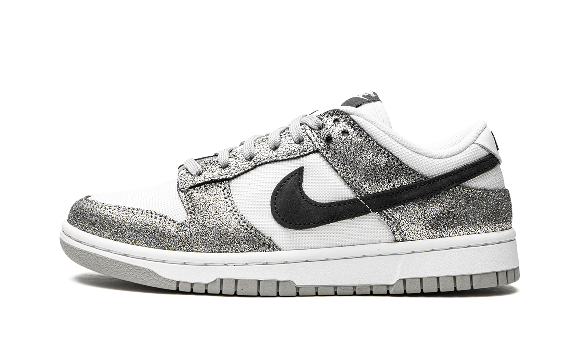 Dunk Low SE WMNS "Golden Gals" DO5882 001