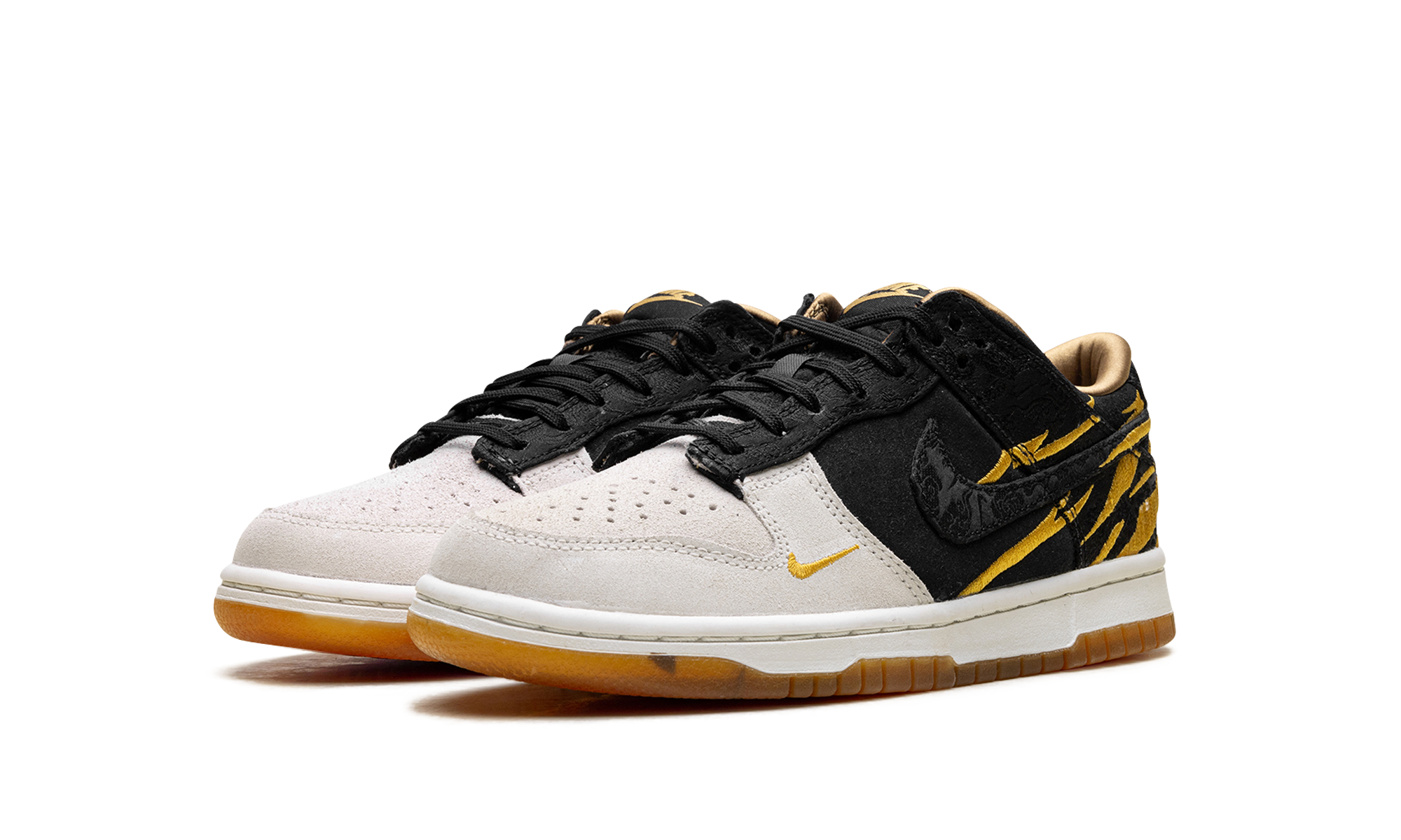 Dunk Low GS "Year of the Tiger (2022)" DQ5351 001