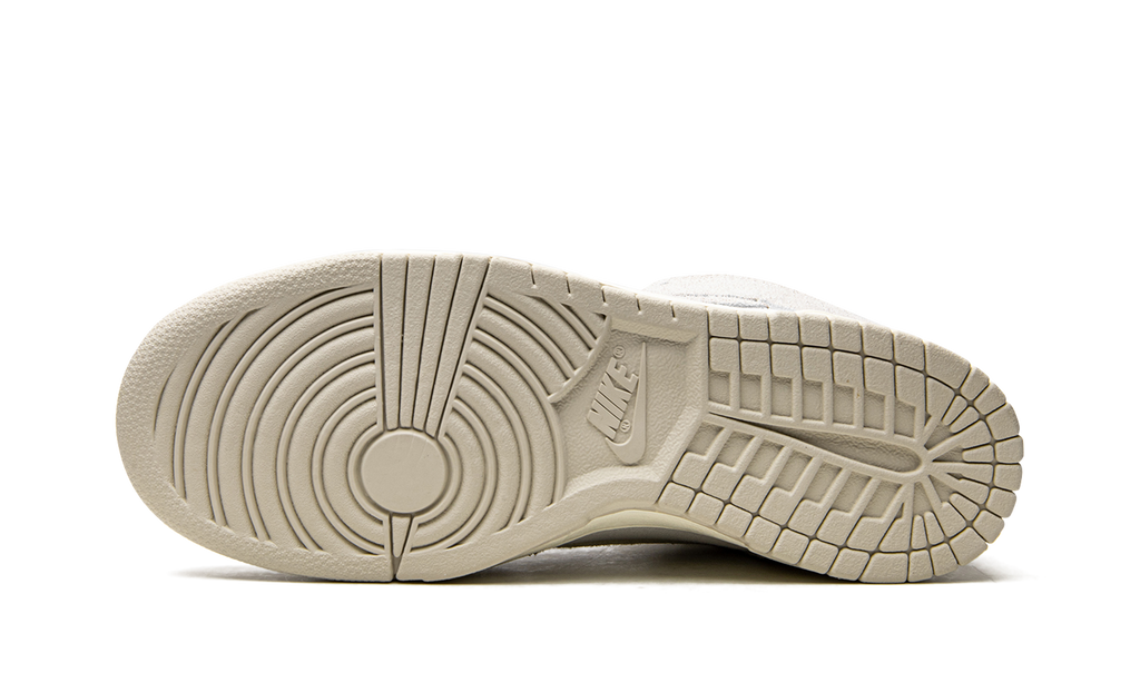 Dunk High SP "Notre - Light Orewood Brown" CW3092 100