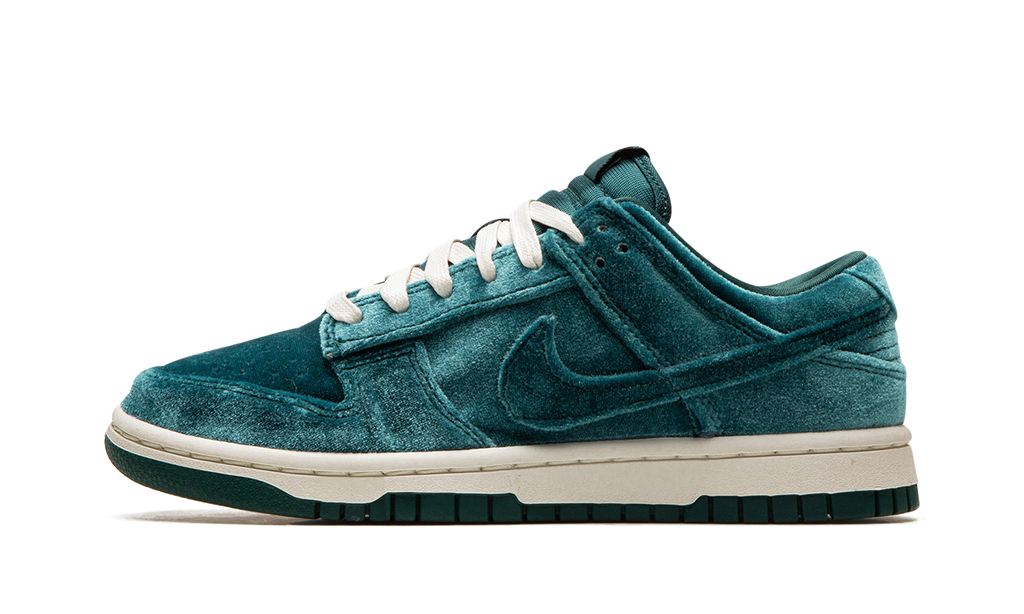 DUNK LO MNS WMNS "Green Velvet" DZ5224 300