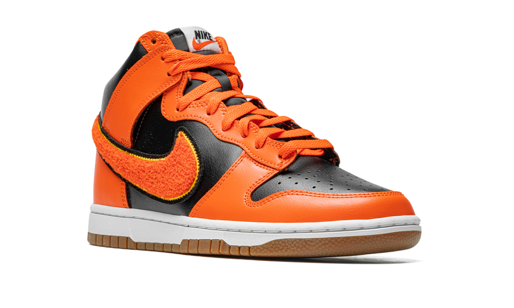 Dunk High "Chenille - Safety Orange" DR8805 002