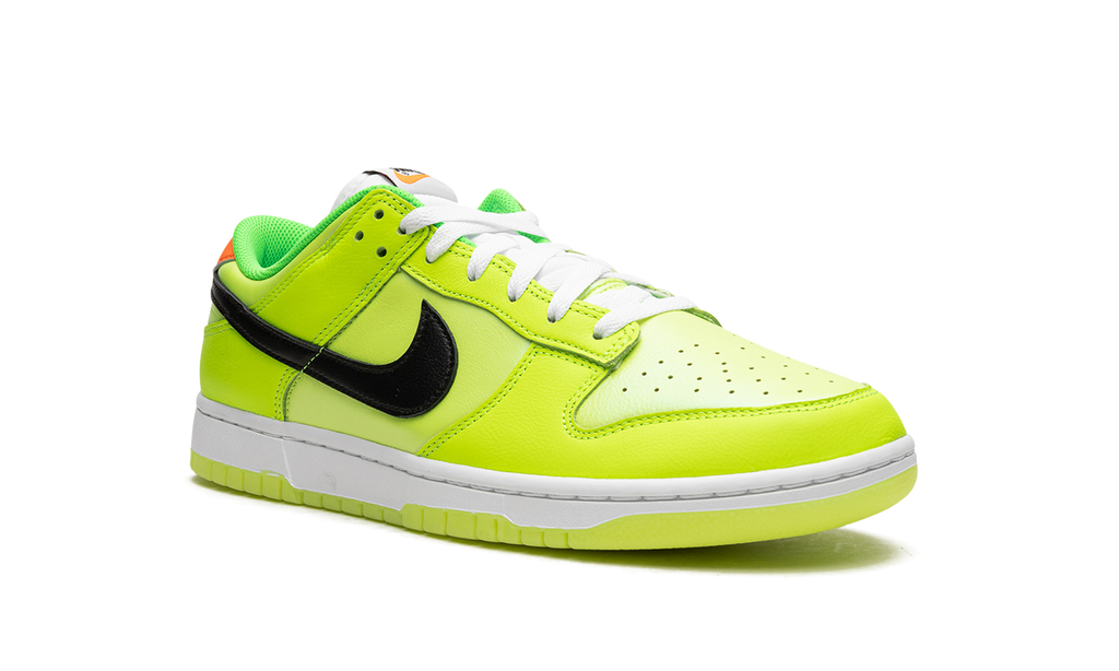 Dunk Low "Glow in the Dark" FJ4610 702