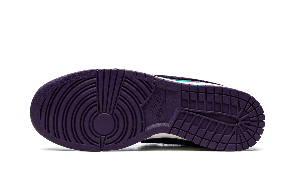 Dunk Low "Chenille Swoosh - Grand Purple" DQ7683 100