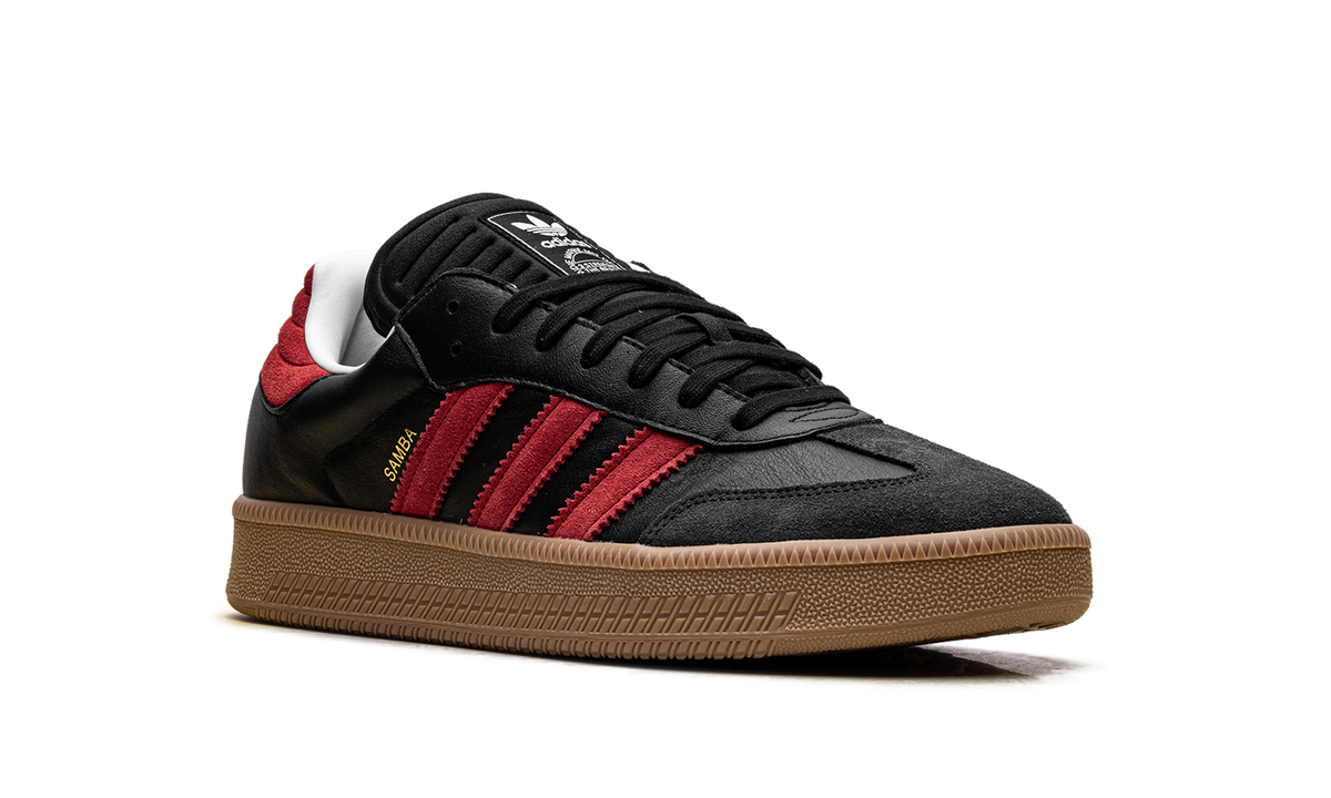 Samba XLG "Core Black Better Scarlet" IE9178
