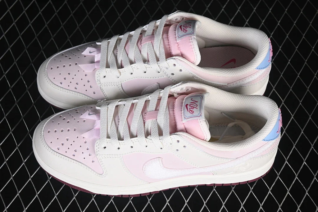 Nike SB Dunk Low "Love"