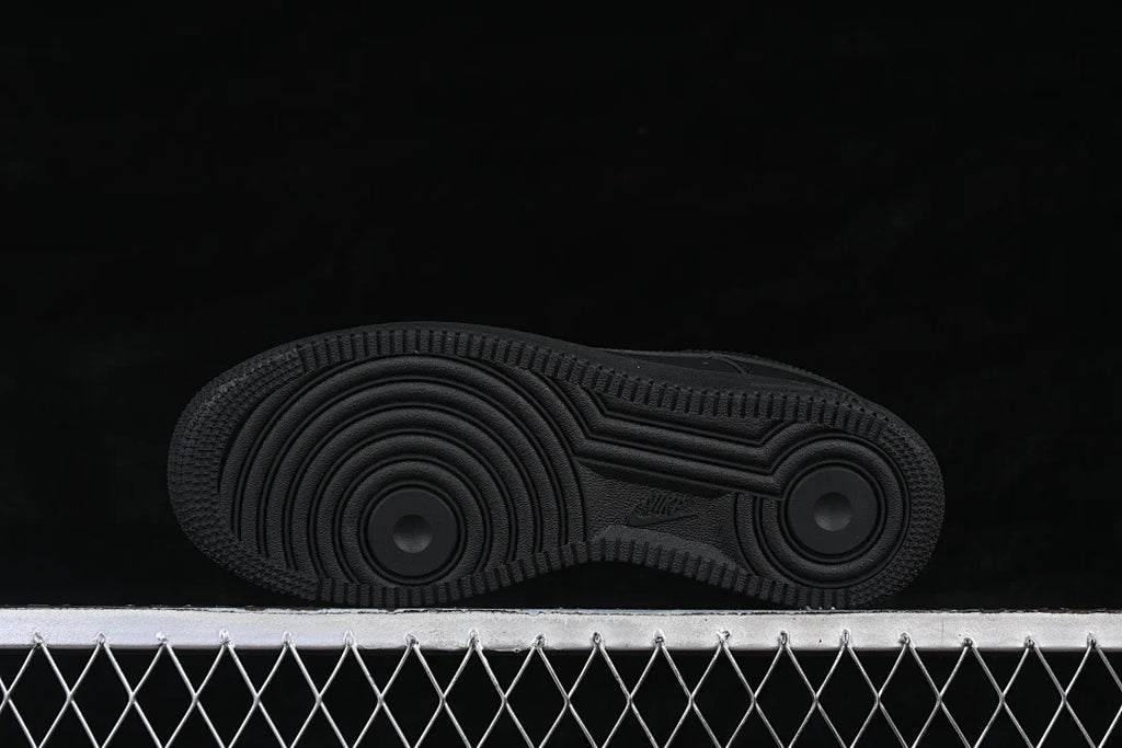 Nike Air Force 1 "Blackout"