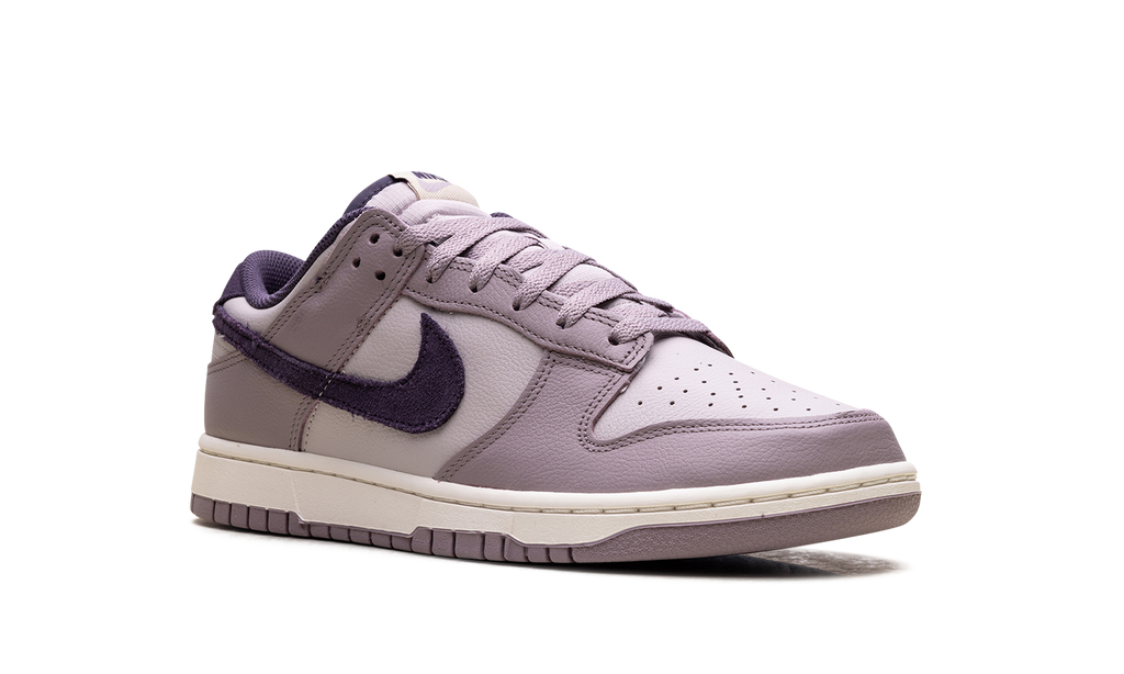 Dunk Low SE "Light Violet Ore" HQ3642 202