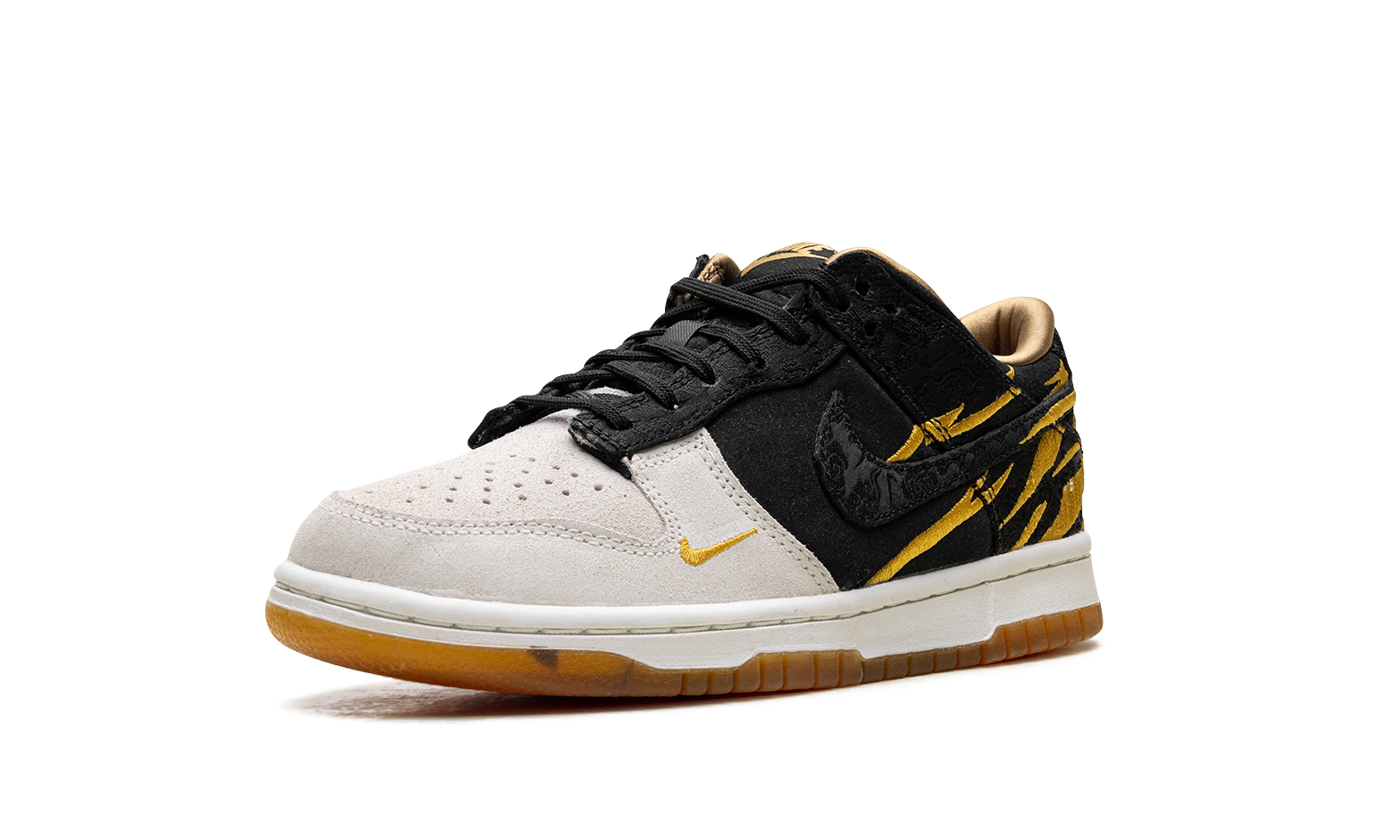 Dunk Low GS "Year of the Tiger (2022)" DQ5351 001