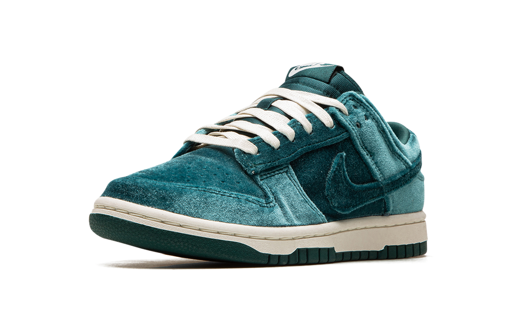 DUNK LO MNS WMNS "Green Velvet" DZ5224 300