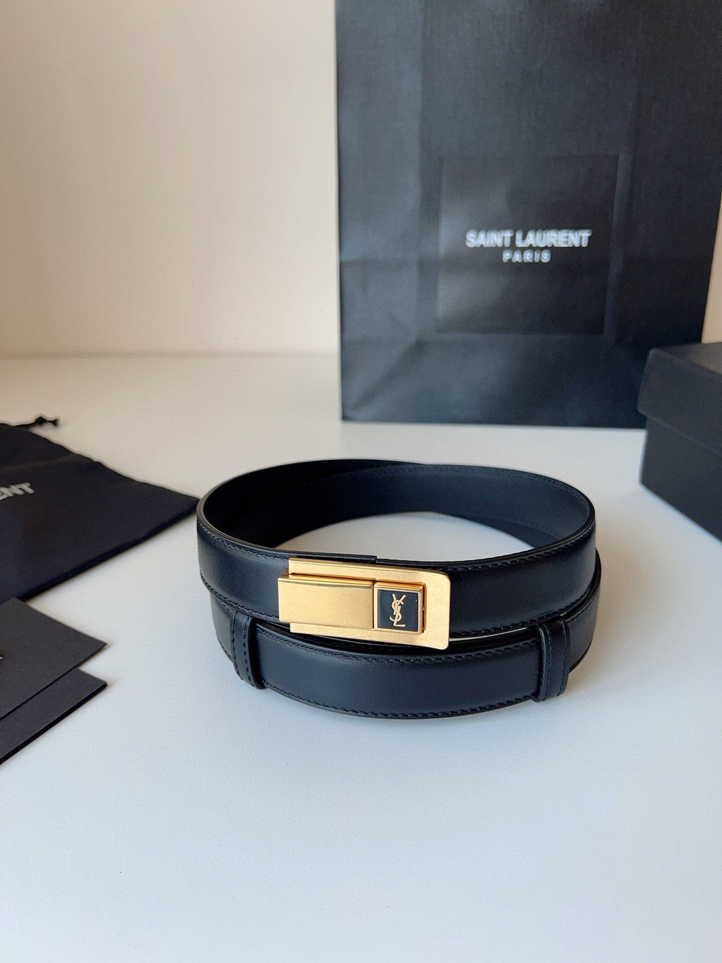 BL241 YSL Charniere Buckle Belt in Smooth Leather / 2.5cm/1"