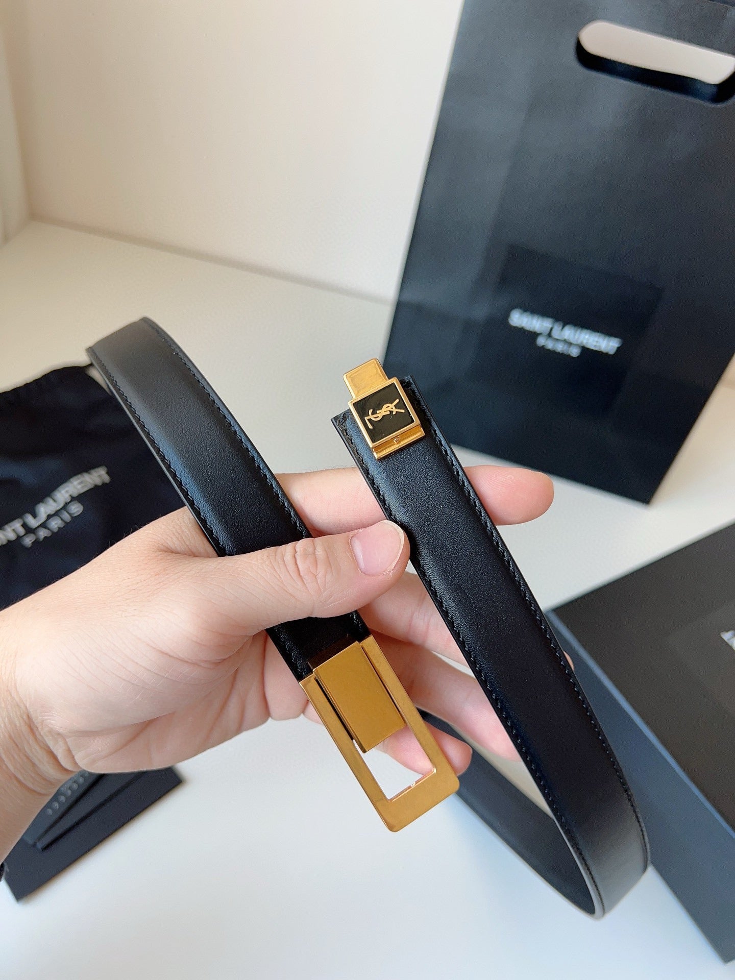 BL241 YSL Charniere Buckle Belt in Smooth Leather / 2.5cm/1"