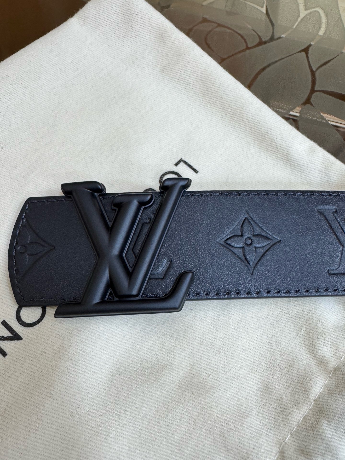 BL260  LV Taurillon 40mm Reversible Belt