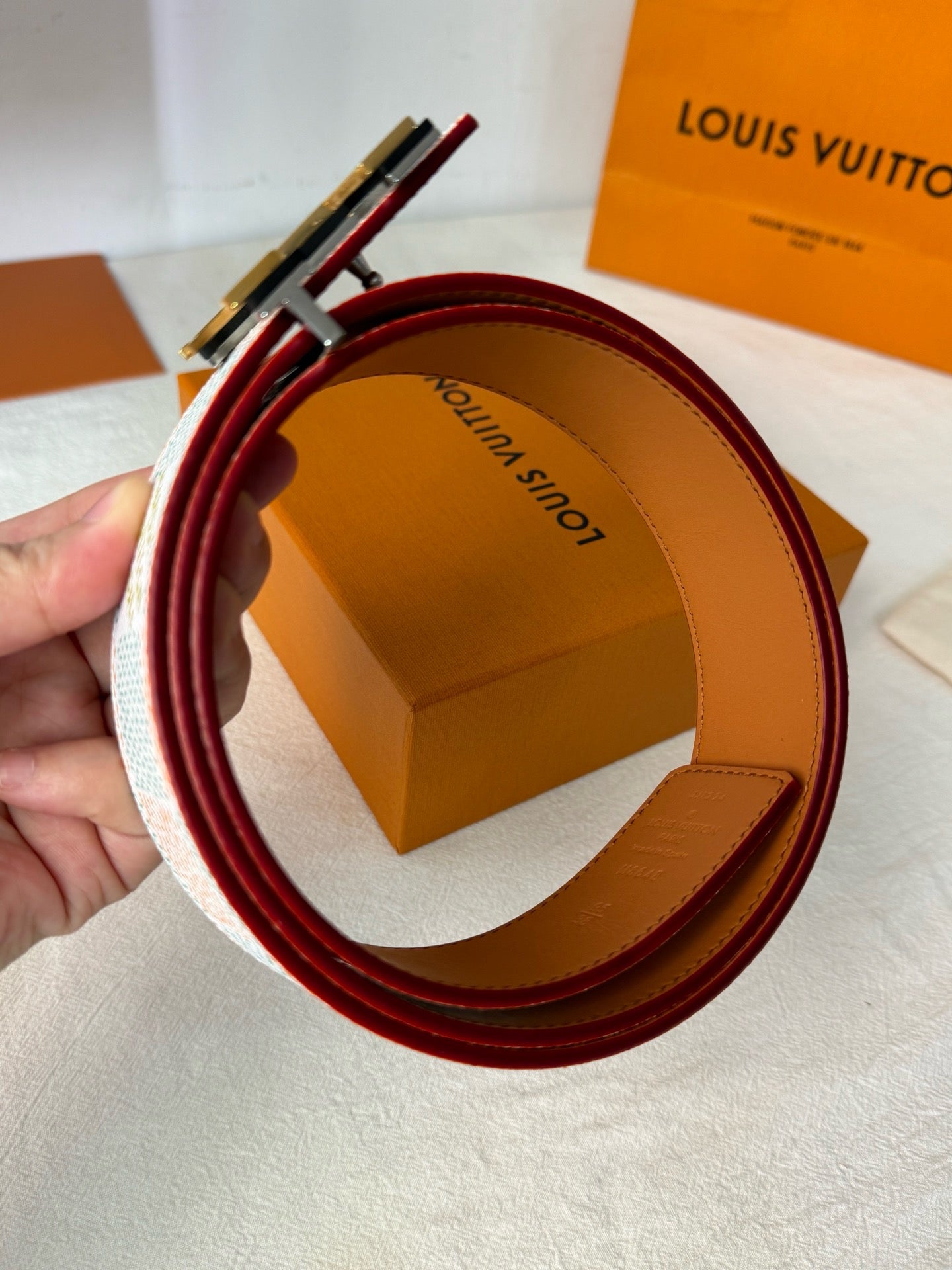 BL244 LV Initiales 40mm Belt