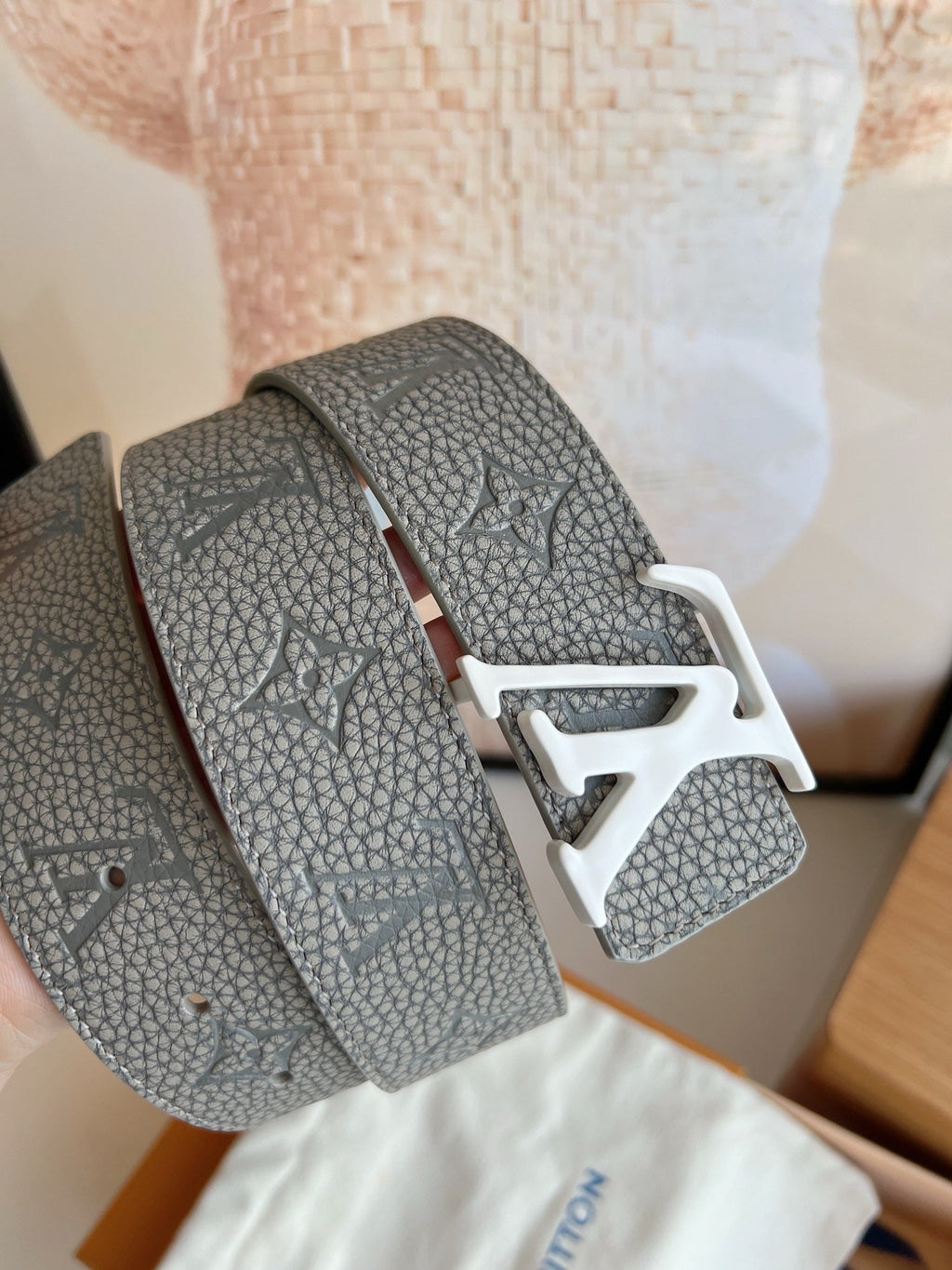 BL253  LV Taurillon 40mm Reversible Belt