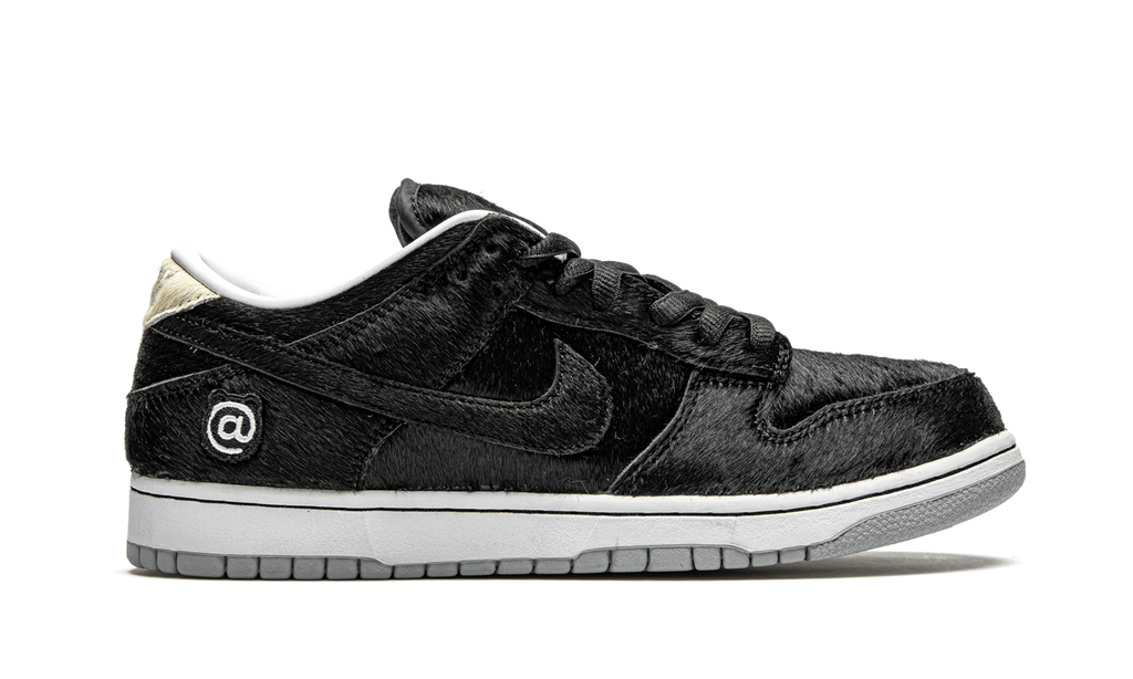 SB Dunk Low "Medicom Toy - BE@RBRICK" CZ5127 001