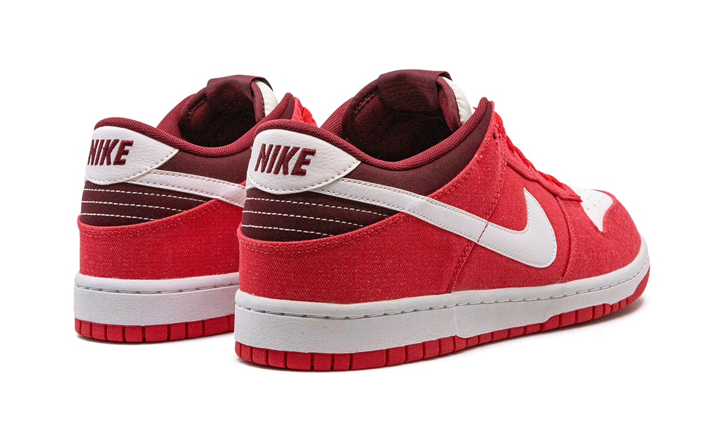 Dunk Low "Hyper Red" 318019 604