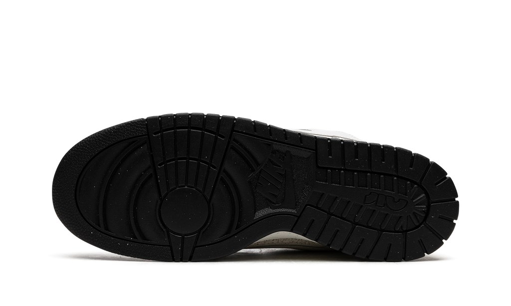 Dunk Low Remastered "Sail / Black" FB8894 002