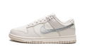 DUNK LO ESS TREND MNS WMNS "Sail / Oxygen Purple" DX5930 100