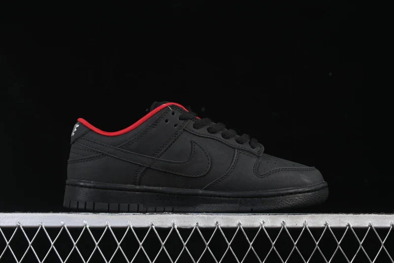 Nike SB Dunk X Supreme 94