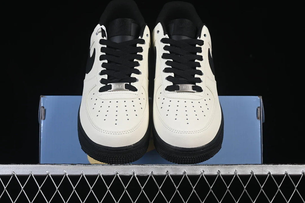 Nike Air Force 1 "Cream/Black"