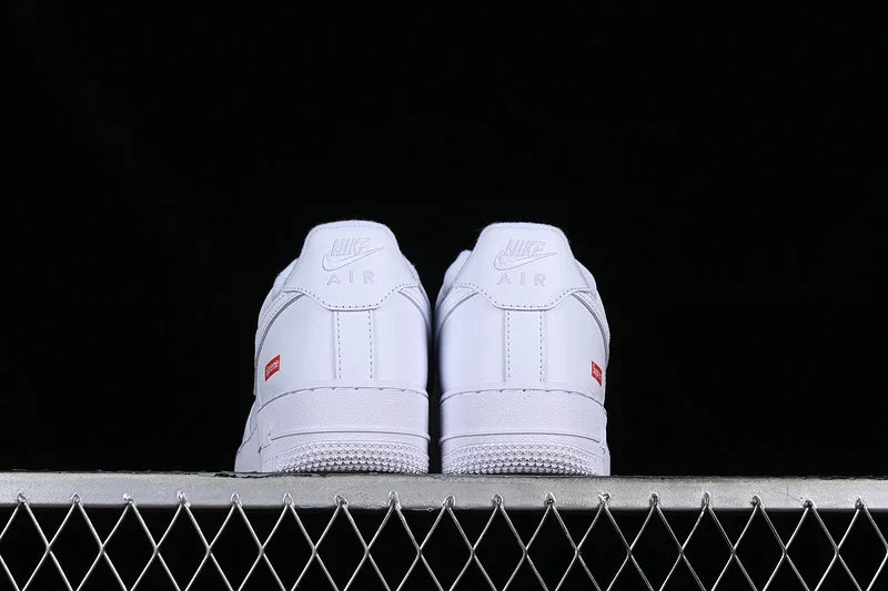 Nike Air Force 1 "Supreme White"