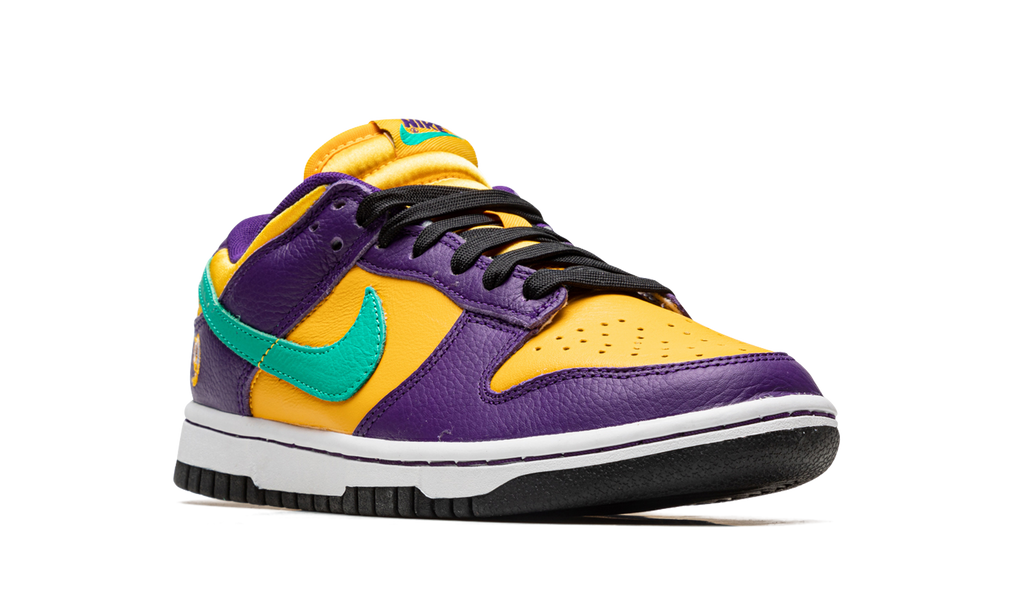 DUNK LOW WMNS "Lisa Leslie" DO9581 500
