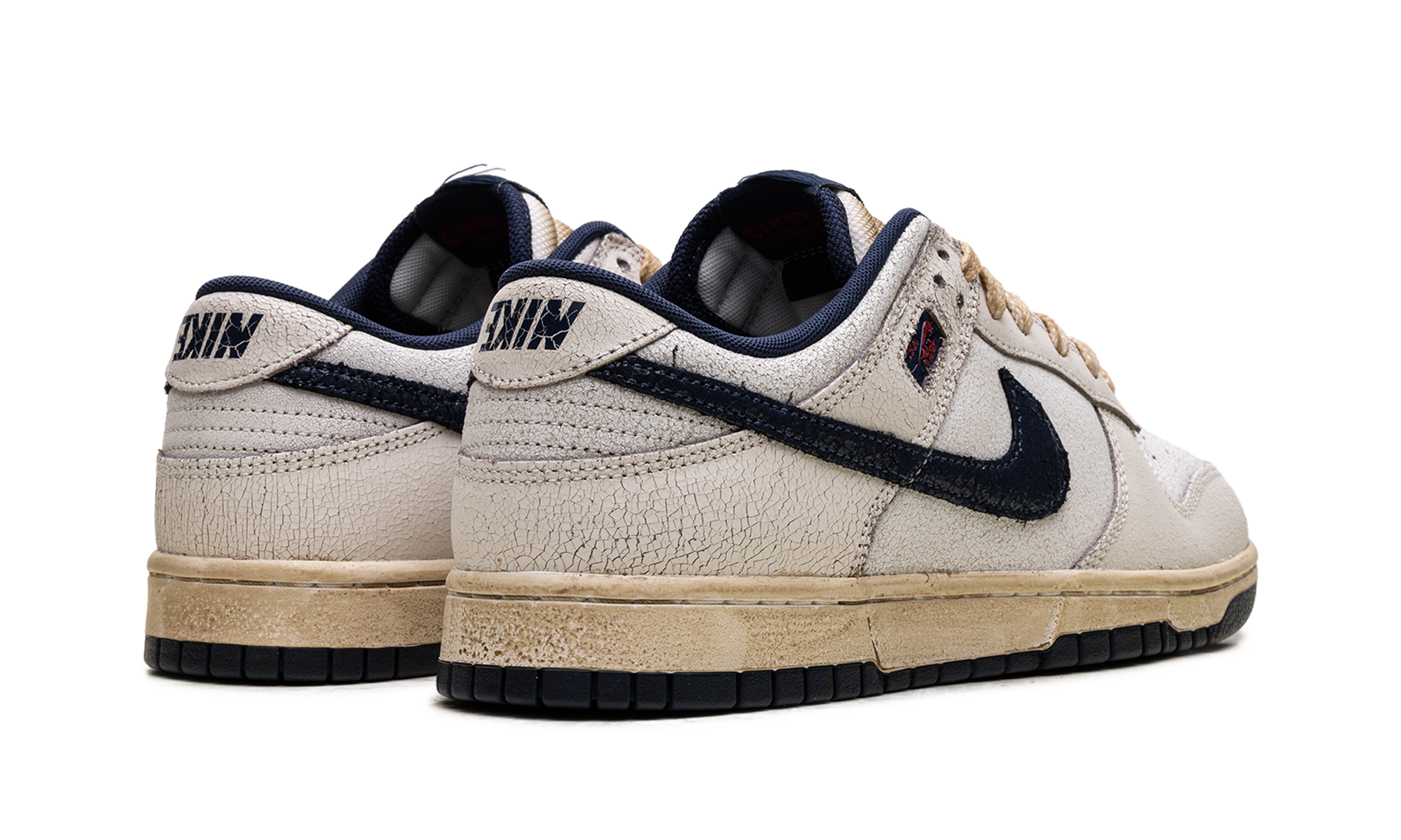Dunk Low "Stranger Things Phantom" IH6766 001