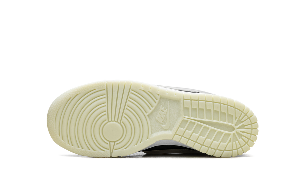 Dunk Low GS Halloween "Halloween - Glow in the Dark" HQ3569 068