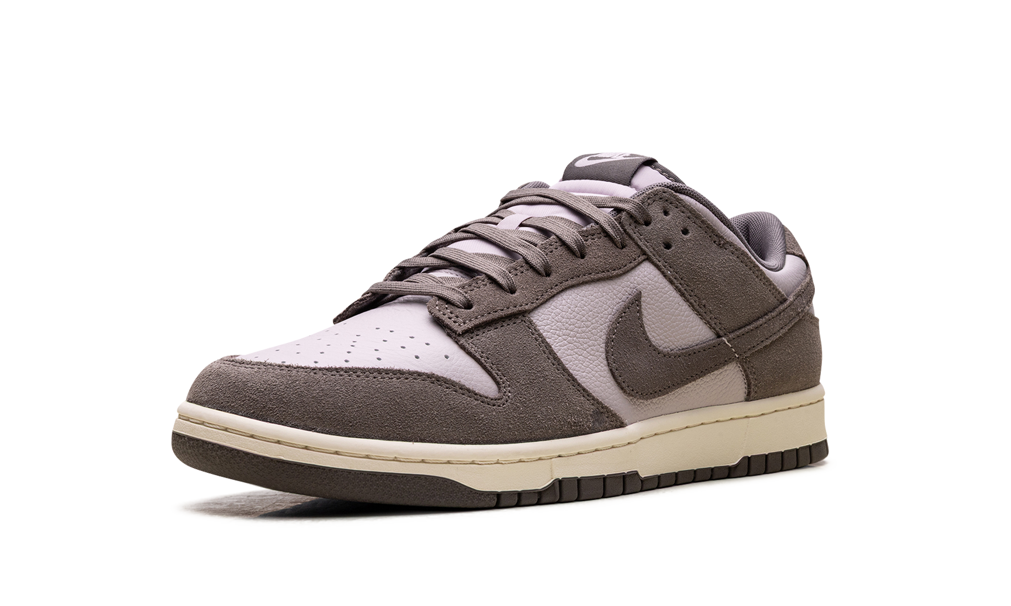 Dunk Low SE "Platinum Violet" FQ8249 001