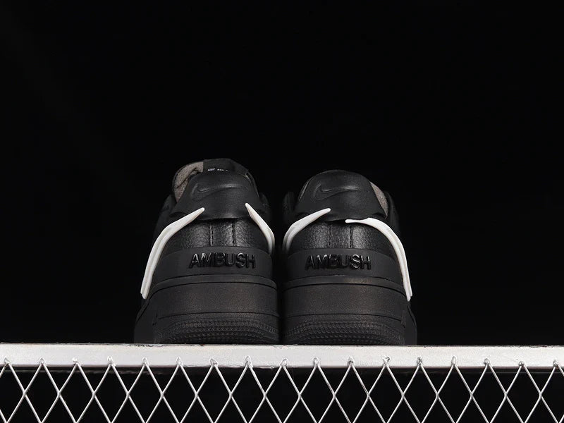 Air Force 1 Low SP AMBUSH "All Black/White"
