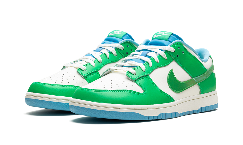 Nike Dunk Low "Green Shock" FZ4015 399