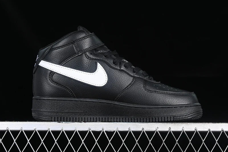 Nike Air Force 1 Mid "All Black/White"