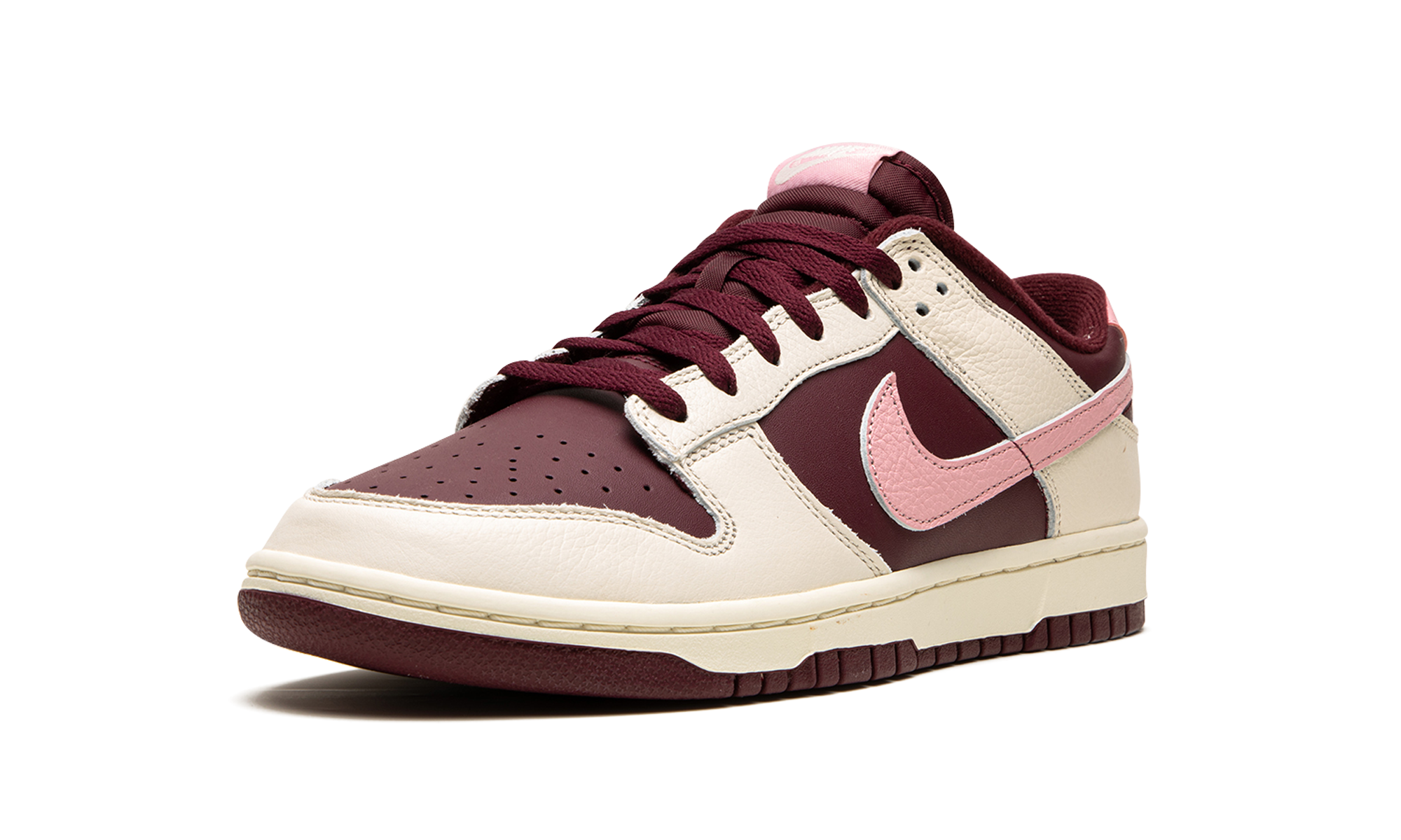 Dunk Low Retro PRM "Valentine's Day 2023" DR9705 100