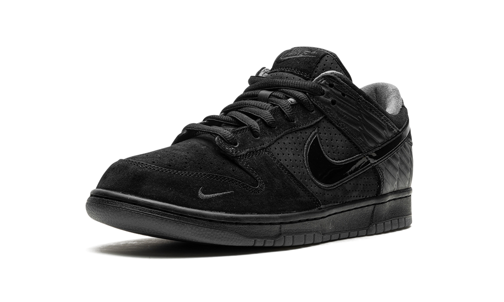 Dunk Low Black "Division Street - What The Duck Alternate" HV1470 001