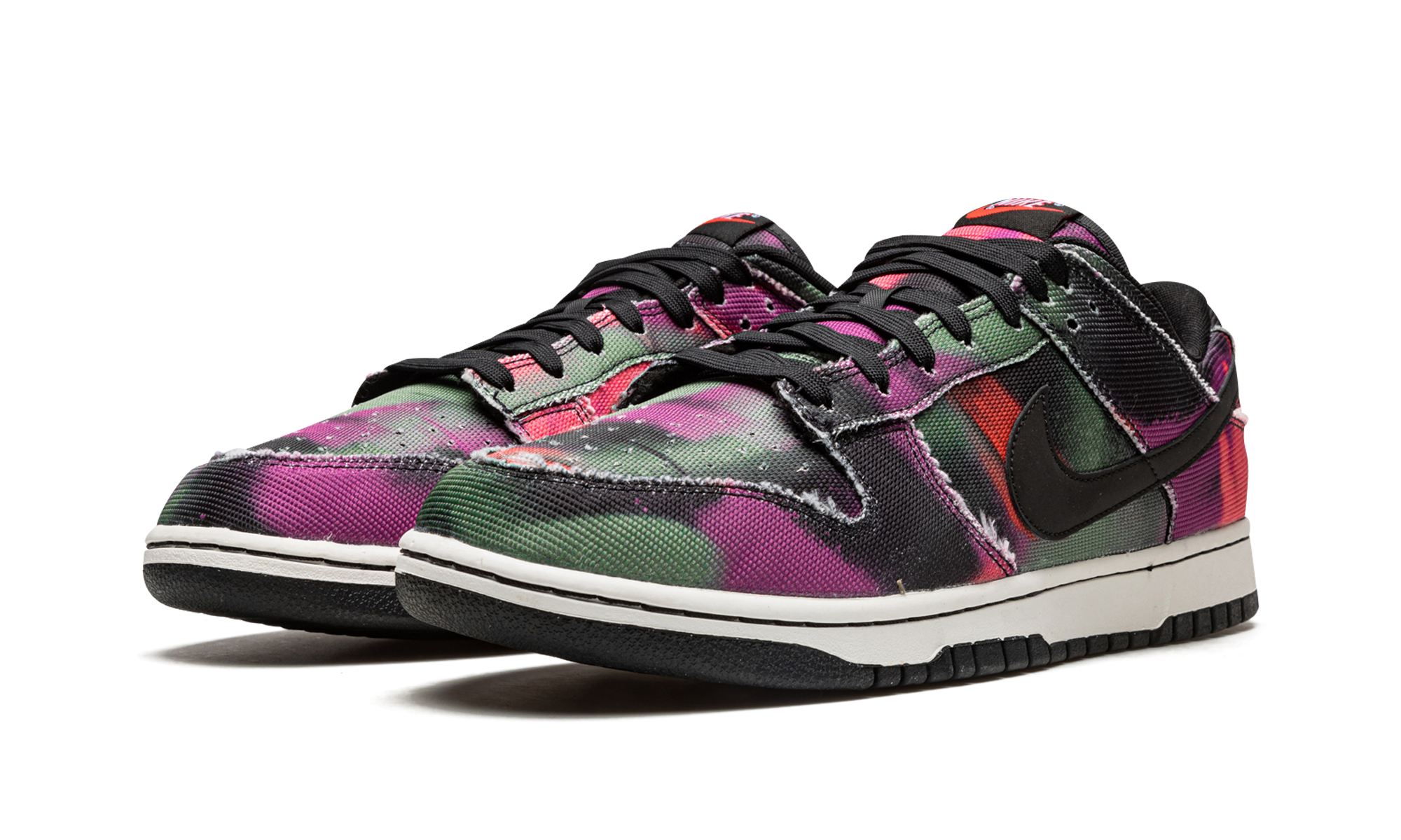 Dunk Low Retro PRM "Graffiti" DM0108 002