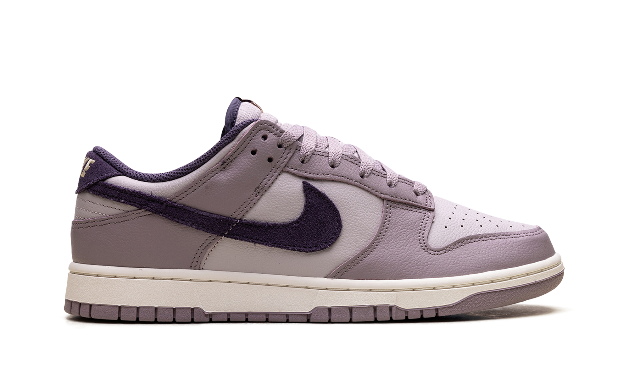 Dunk Low SE "Light Violet Ore" HQ3642 202