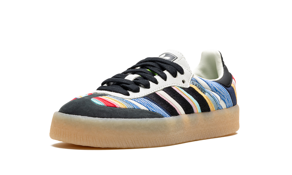 Sambae WMNS "Ivory Black" ID0444