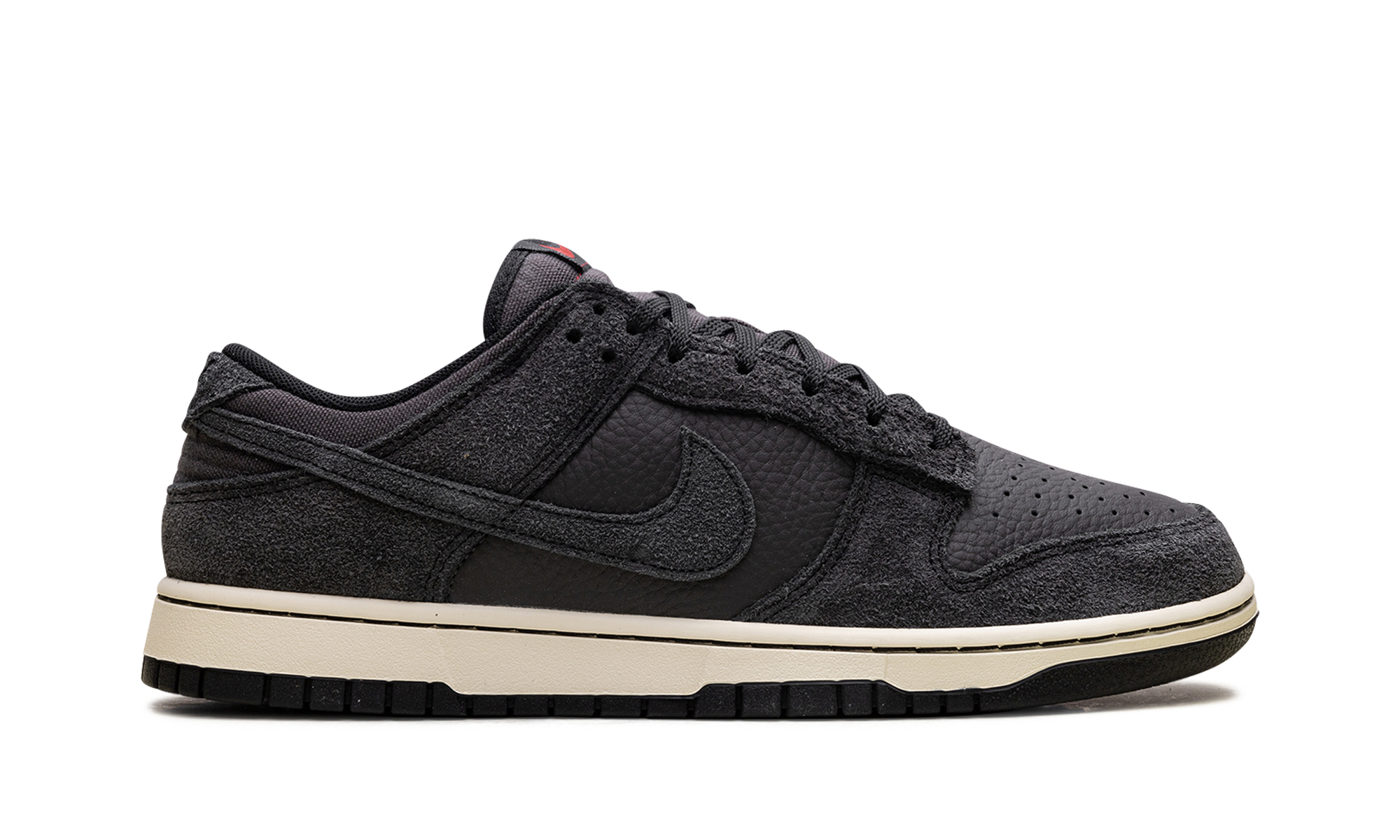 Dunk Low Premium "Black Off Noir" HF3145 001
