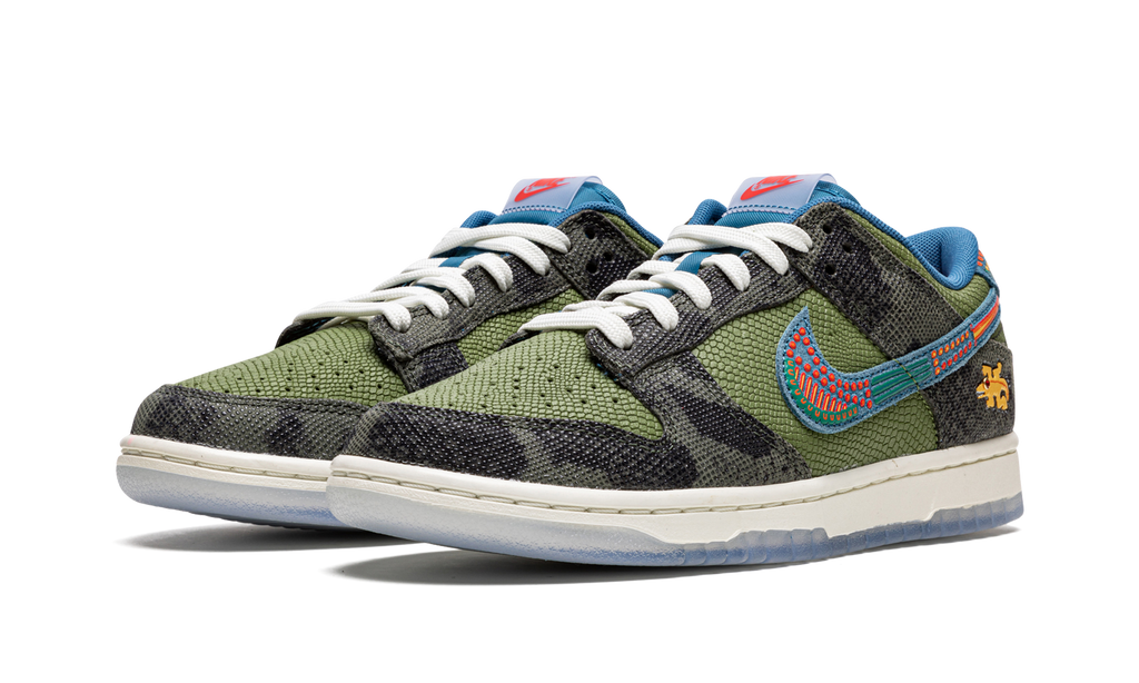 Dunk Low "SiEMPRE Familia" DO2160 335